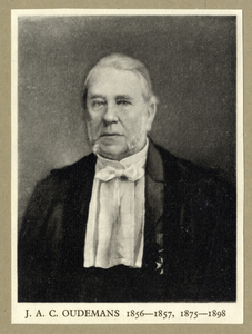 106015 Portret van prof. dr. J.A.C. Oudemans, geboren 1827, hoogleraar in de wis- en natruurkunde aan de Utrechtse ...